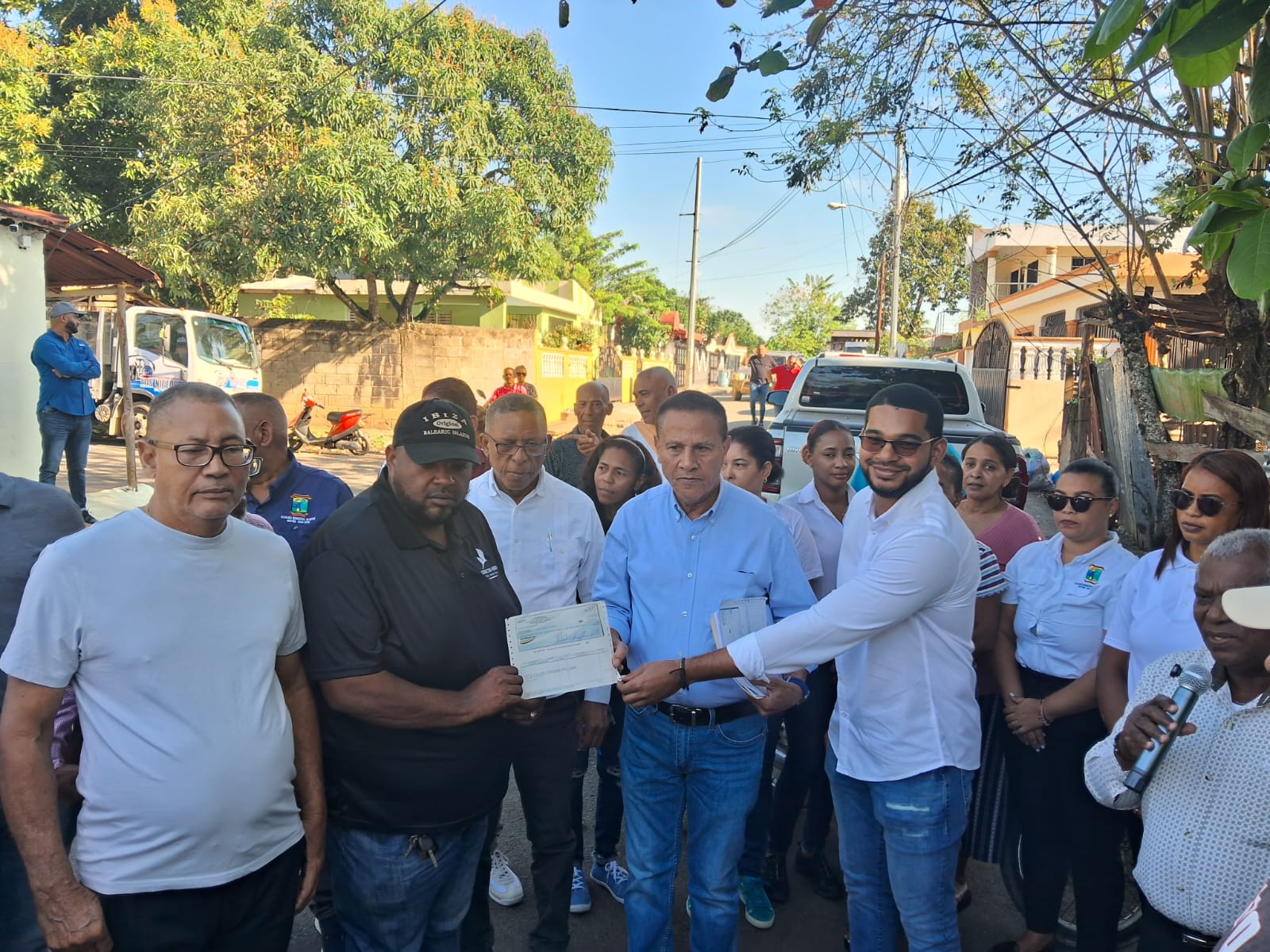 Sector San Martin recibe recursos para obras, alcaldía de Cotuí.
